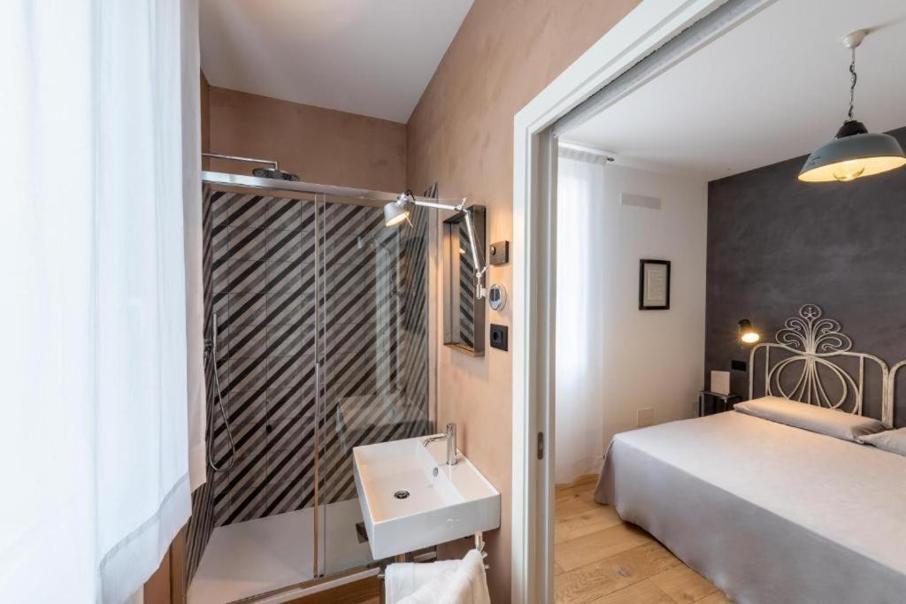 Hotel Il Treno Dei Sogni - Bed & Relais à Conselve Extérieur photo